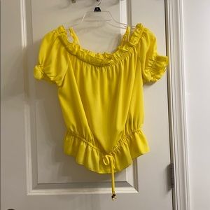 Beautiful Yellow Shirt without shoulders